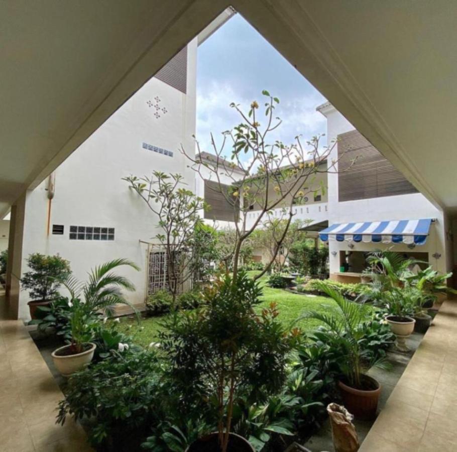 Roemah Moesi Hotel Medan Luaran gambar