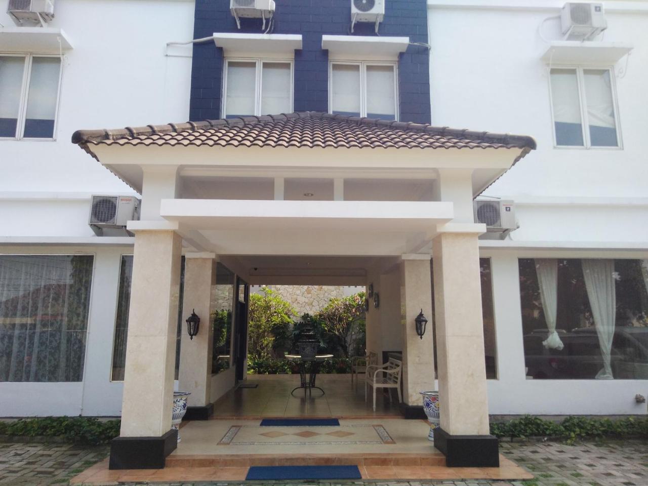 Roemah Moesi Hotel Medan Luaran gambar
